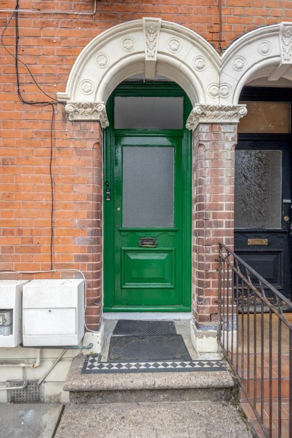 Modern Cosy London Flat By Damask Homes イルフォード エクステリア 写真